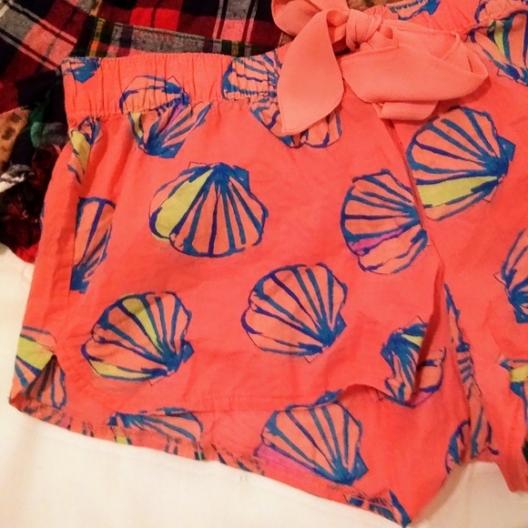 Bunddle of two Aeri cotton shorts - Picture 3 of 3